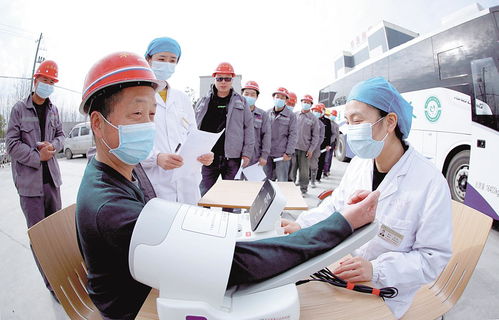 天門市創(chuàng)新推出“一站式”移動(dòng)健康體檢車，精準(zhǔn)服務(wù)農(nóng)民工健康