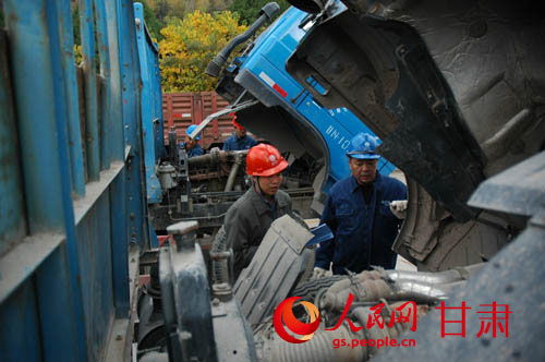 深秋送健康，體檢進(jìn)一線——?jiǎng)㈦姀S開(kāi)展生產(chǎn)用車駕駛員專項(xiàng)健康體檢活動(dòng)